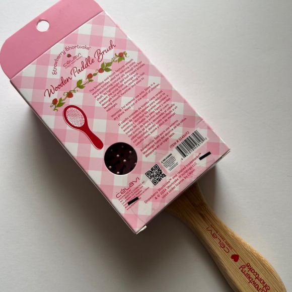 Strawberry Shortcake Wooden Paddle Brush NEW IN BOX - Picture 3 of 3